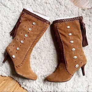 Ashro: Unique Faux Suede Seashell, Studded Fringe Tasseled Heeled Boots Size 7